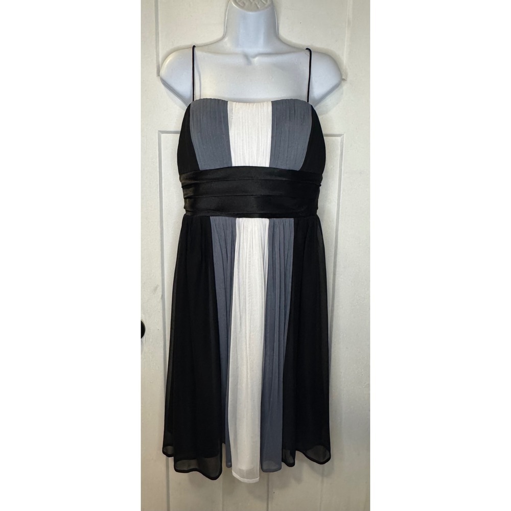 Dressbarn Collection Black White Grey Pleated Cocktail Dress NWT Size 10 B5.2